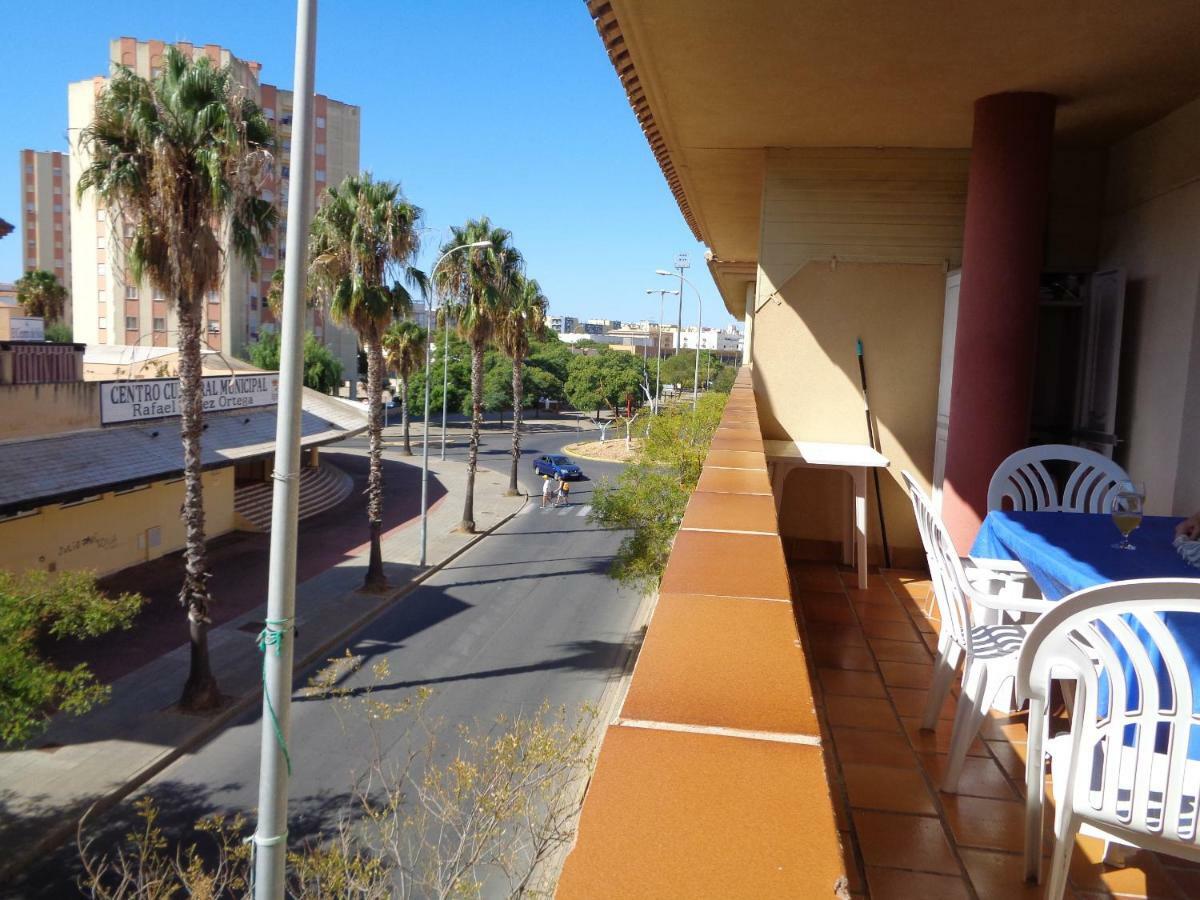 Apartamento Calle Fundadores Isla Cristina Buitenkant foto